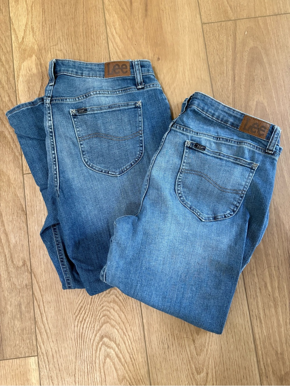2 Lee Jeans Regular Fit Straight Leg Mid rise Size 16 Petite